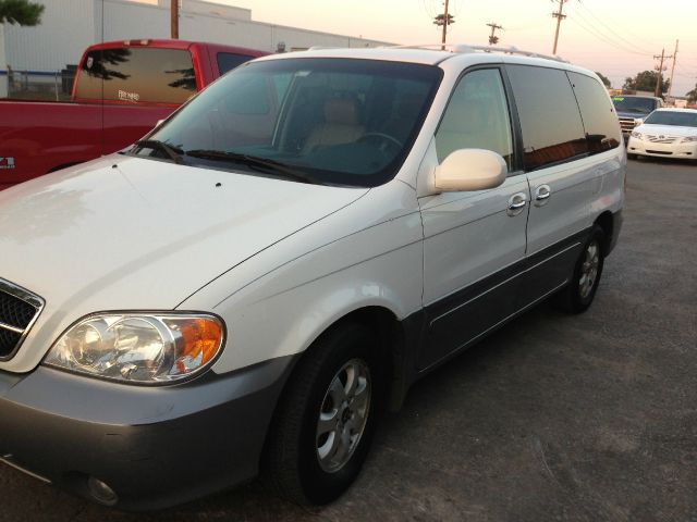 2004 Kia Sedona Elk Conversion Van
