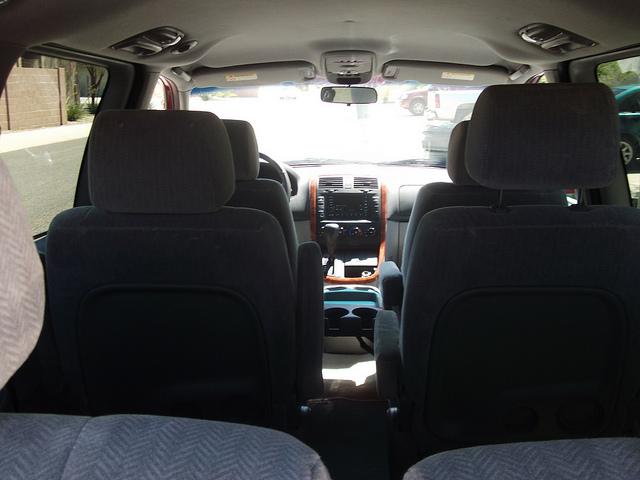 2004 Kia Sedona Unknown