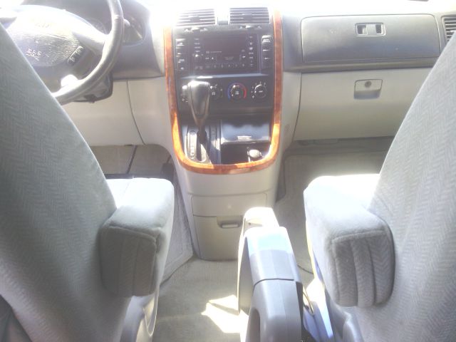 2004 Kia Sedona Open-top