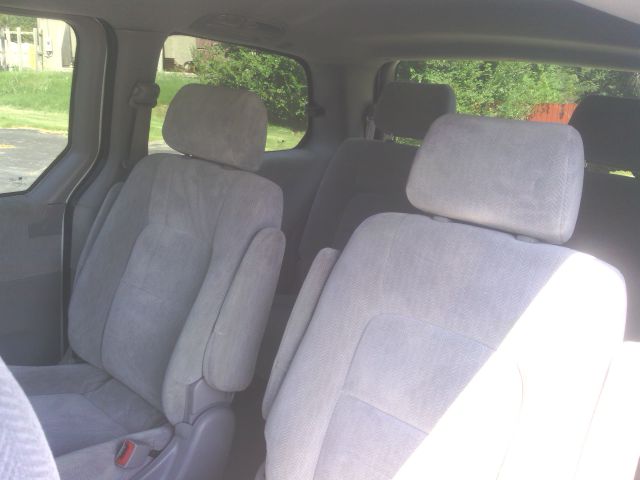 2004 Kia Sedona Open-top