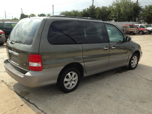2004 Kia Sedona Open-top