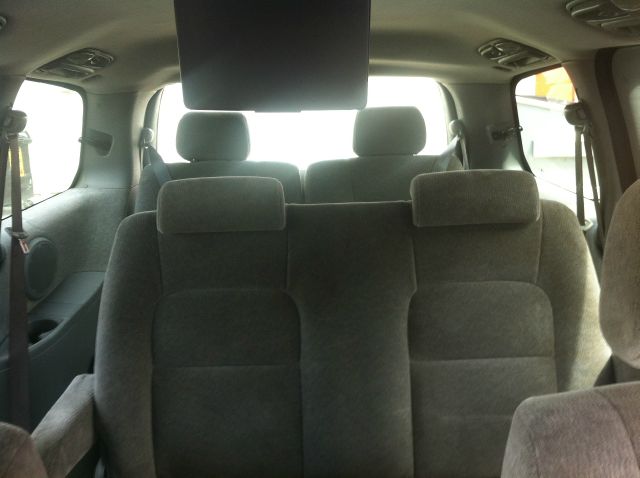 2004 Kia Sedona Unknown