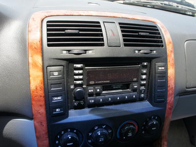 2004 Kia Sedona Elk Conversion Van