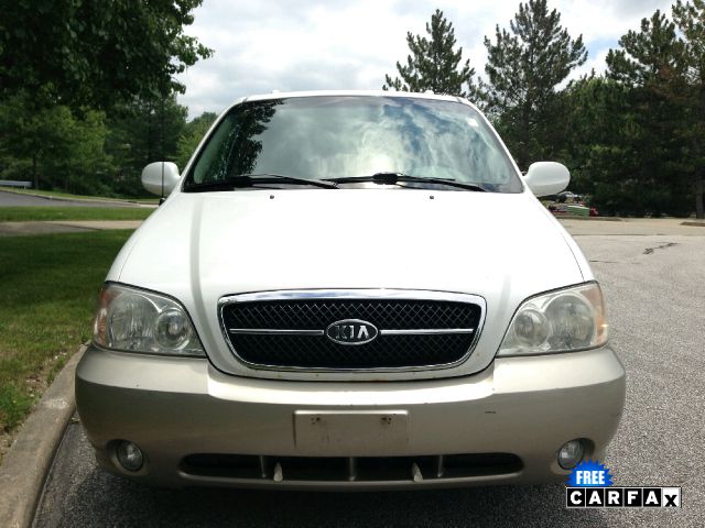 2004 Kia Sedona Open-top