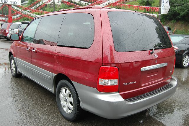 2004 Kia Sedona T6/ AWD