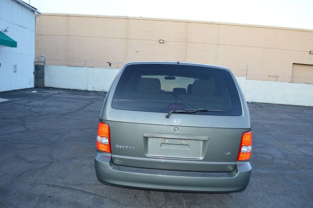 2005 Kia Sedona Elk Conversion Van