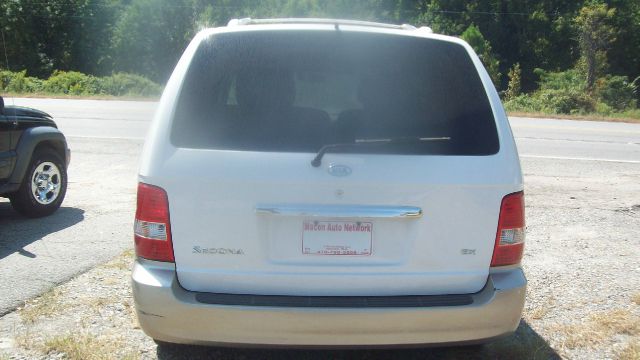 2005 Kia Sedona Open-top