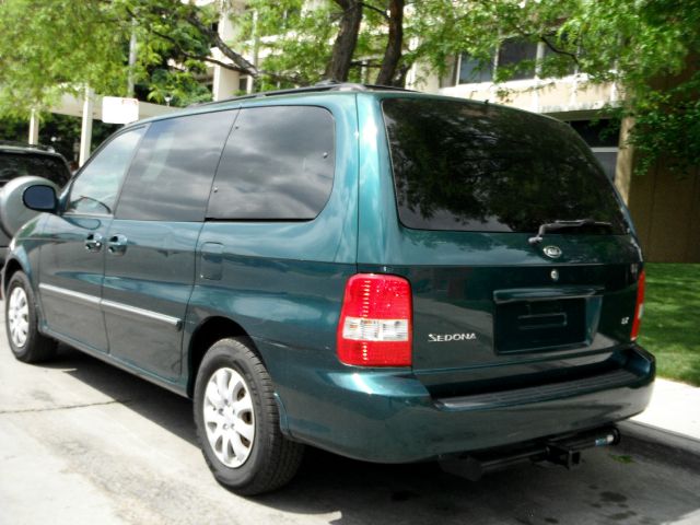 2005 Kia Sedona Unknown