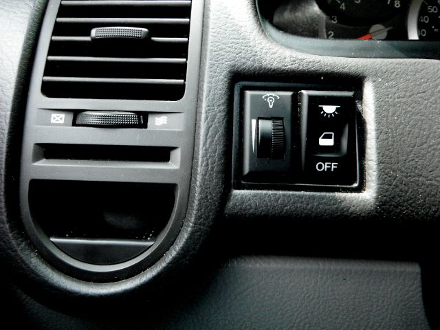 2005 Kia Sedona Unknown