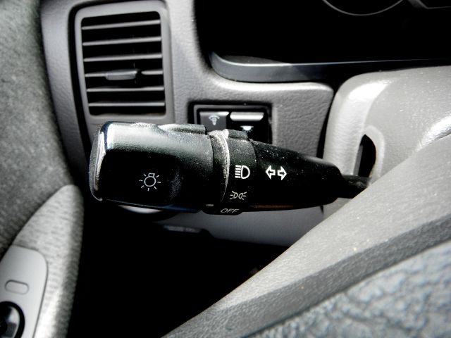 2005 Kia Sedona Unknown