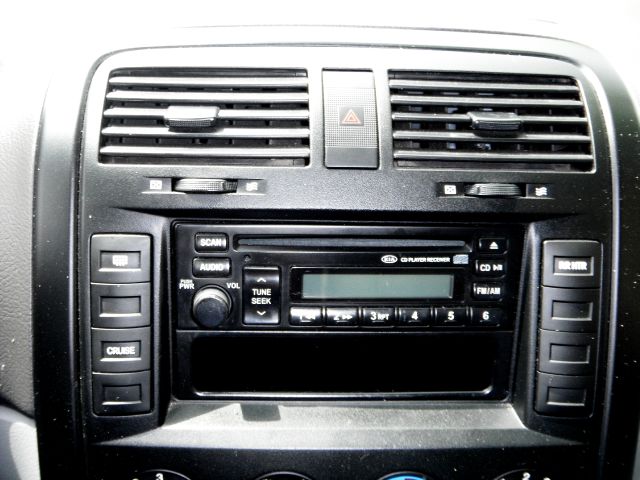 2005 Kia Sedona Unknown