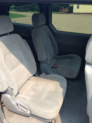 2005 Kia Sedona Open-top