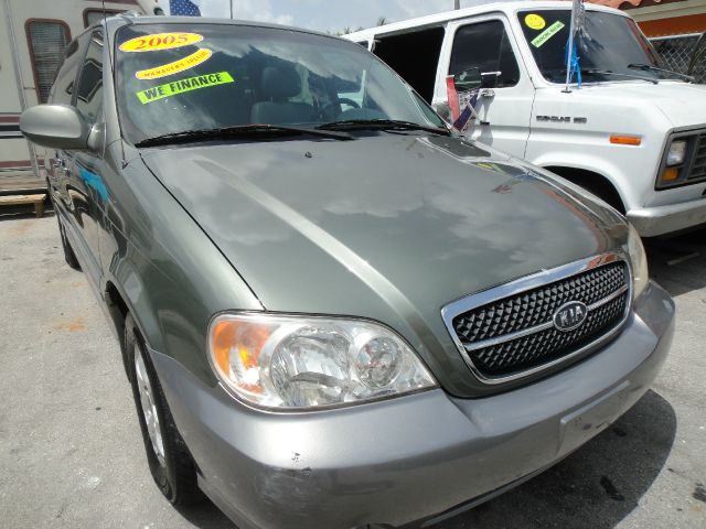 2005 Kia Sedona Open-top