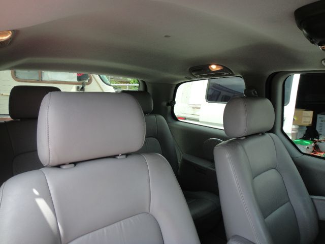 2005 Kia Sedona Open-top