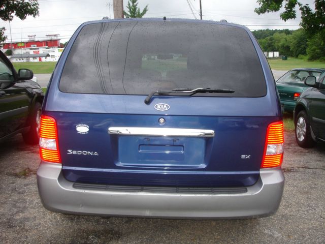 2005 Kia Sedona Open-top