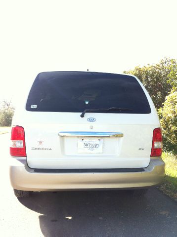 2005 Kia Sedona Unknown