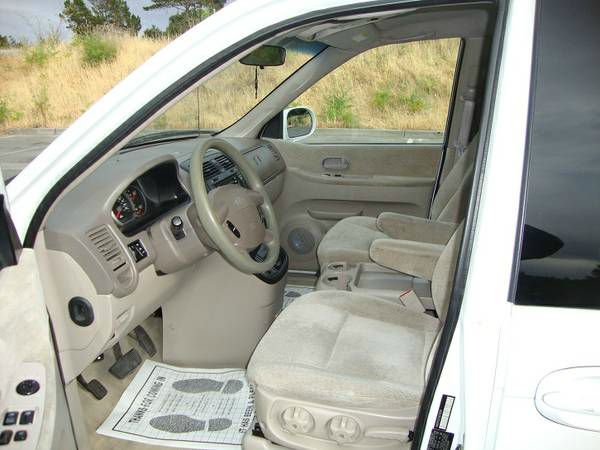 2005 Kia Sedona Elk Conversion Van