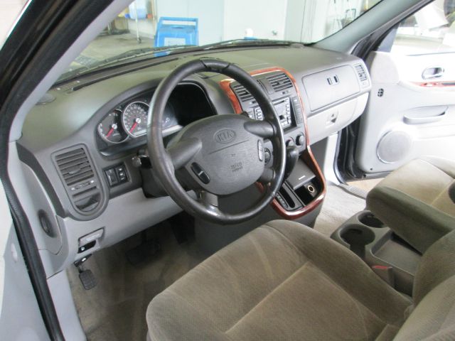 2005 Kia Sedona Open-top