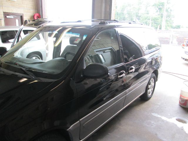 2005 Kia Sedona Open-top