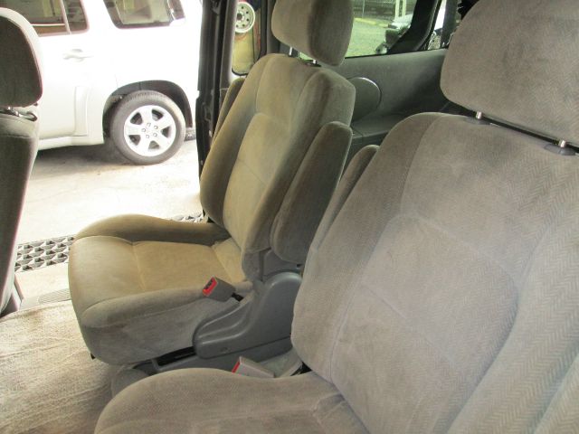 2005 Kia Sedona Open-top