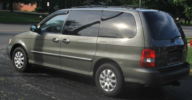 2005 Kia Sedona Elk Conversion Van