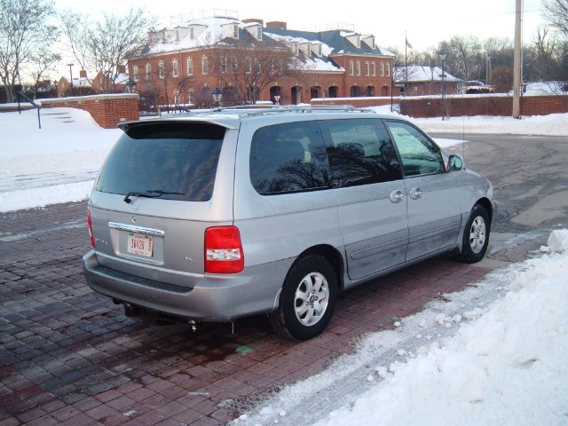 2005 Kia Sedona Open-top