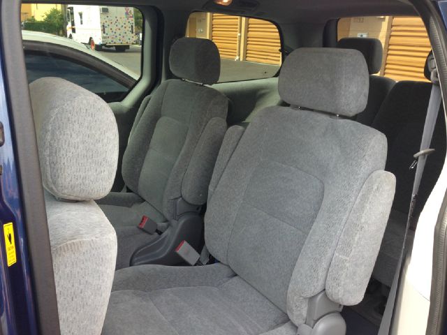 2005 Kia Sedona Elk Conversion Van