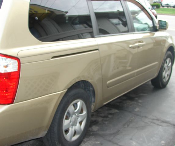 2006 Kia Sedona Elk Conversion Van