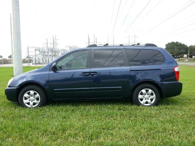 2006 Kia Sedona Open-top