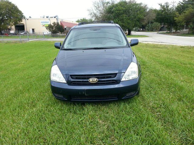 2006 Kia Sedona Open-top
