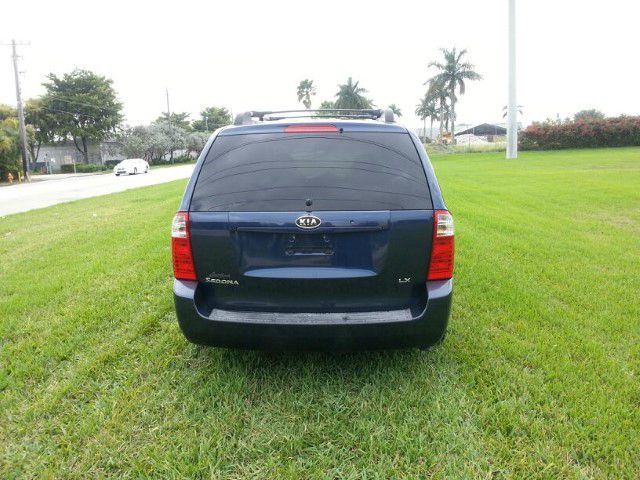 2006 Kia Sedona Open-top