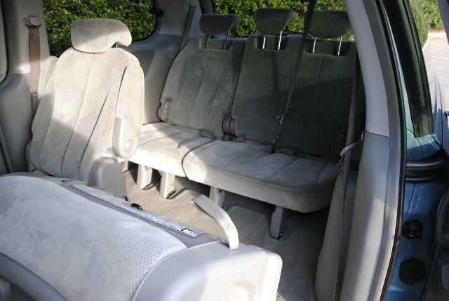 2006 Kia Sedona Open-top
