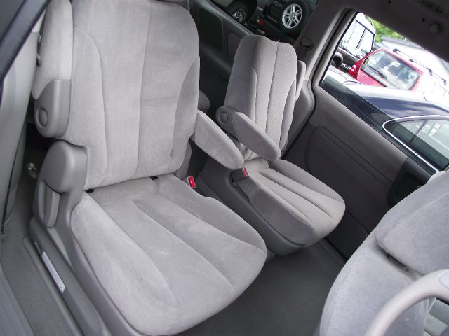 2006 Kia Sedona Elk Conversion Van