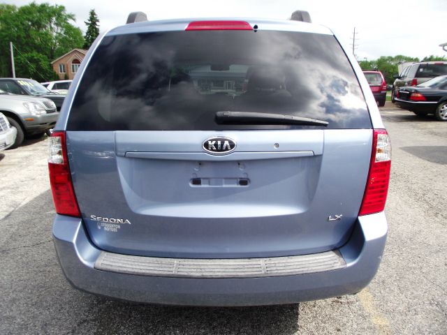 2006 Kia Sedona Elk Conversion Van