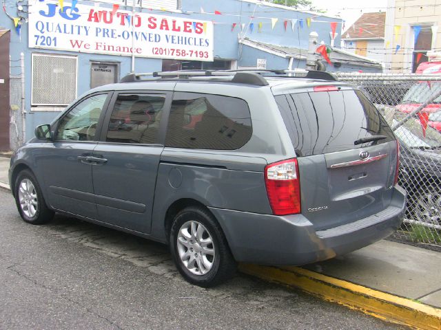 2006 Kia Sedona Open-top