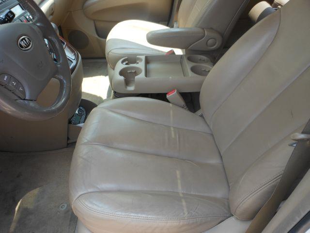 2006 Kia Sedona Open-top