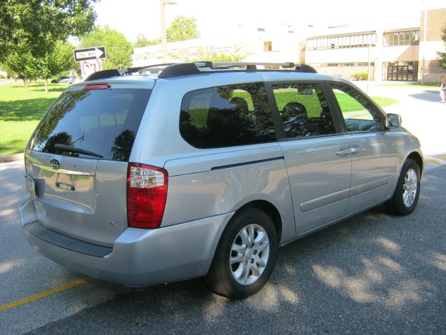 2006 Kia Sedona Elk Conversion Van
