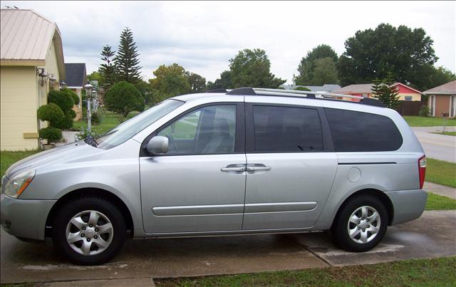 2006 Kia Sedona Unknown