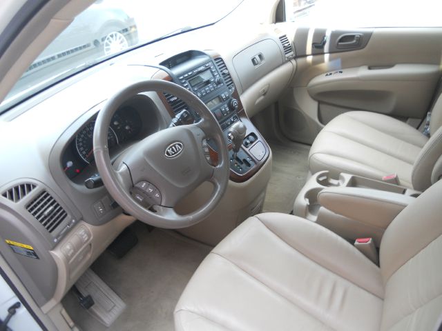 2006 Kia Sedona Open-top