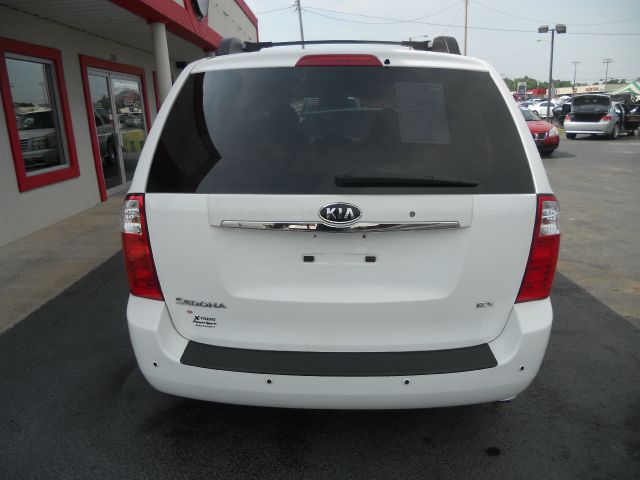 2006 Kia Sedona Open-top