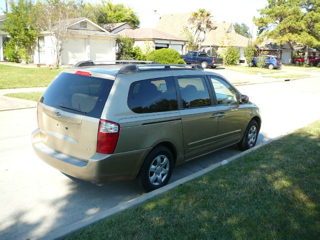 2006 Kia Sedona Elk Conversion Van