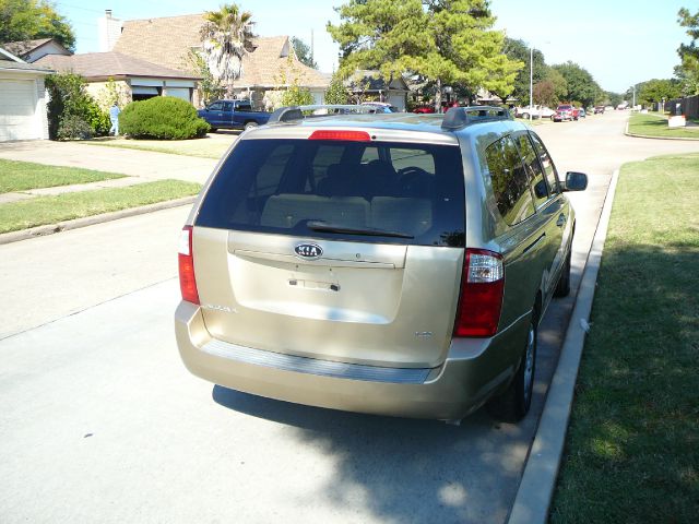 2006 Kia Sedona Elk Conversion Van