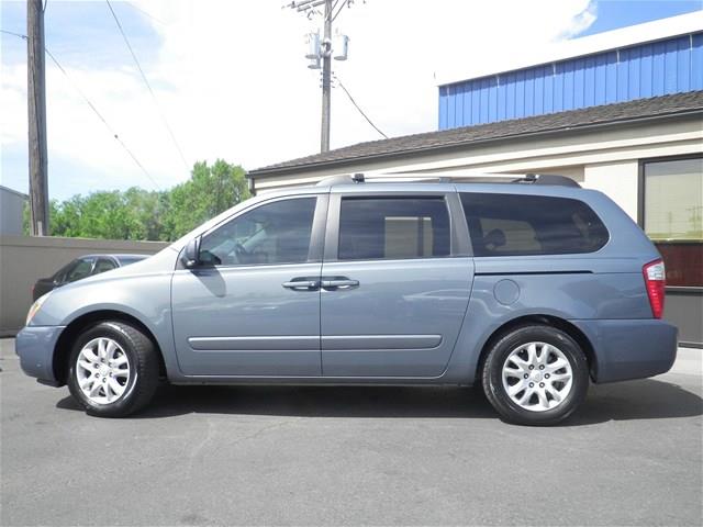 2006 Kia Sedona SL Pickup 4D 6 1/2 Ft