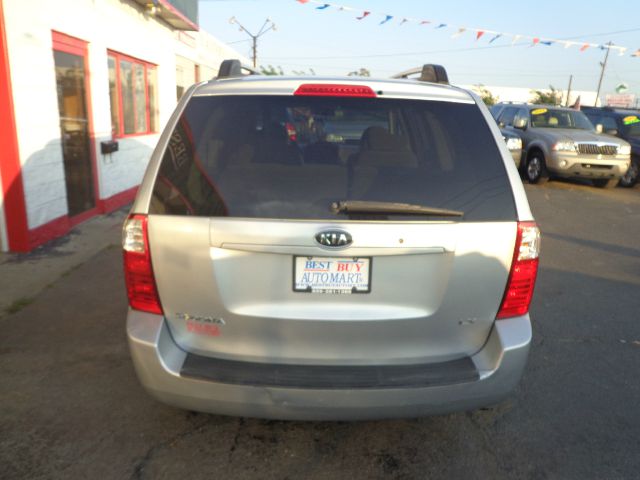 2007 Kia Sedona 2WD Crew Cab LWB XE Truck