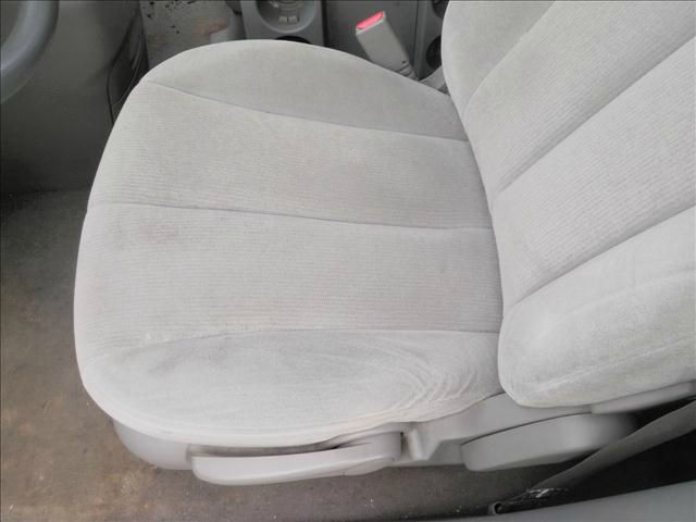 2007 Kia Sedona 2WD Crew Cab LWB XE Truck