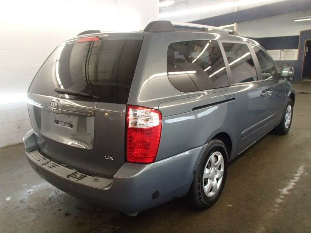 2007 Kia Sedona 2WD Crew Cab LWB XE Truck