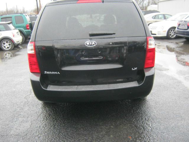 2007 Kia Sedona 2WD Crew Cab LWB XE Truck