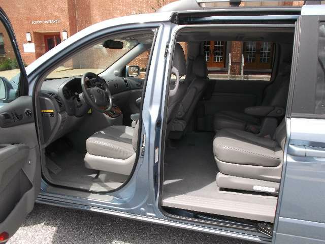 2007 Kia Sedona Crew Cab 4x4 Shortbox