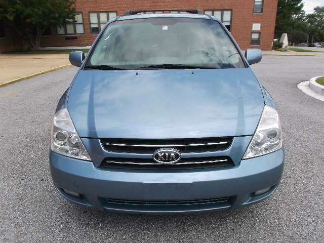 2007 Kia Sedona Crew Cab 4x4 Shortbox