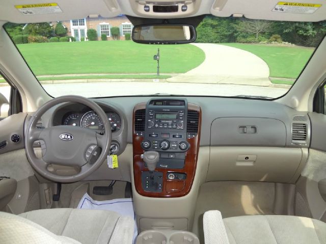 2007 Kia Sedona Crew Cab 4x4 Shortbox